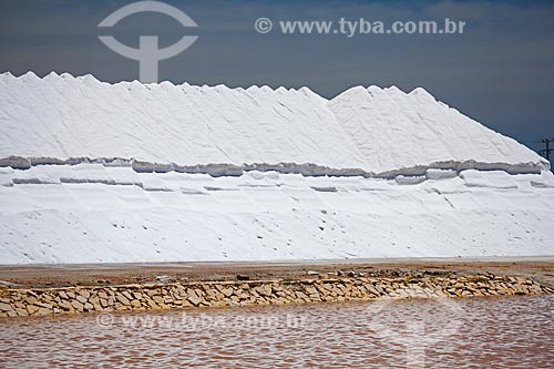  Subject: Morro Branco Saline - Mountain of salt crystal  / Place: Mossoro city - Rio Grande do Norte state (RN) - Brazil / Date: 03/2012 
