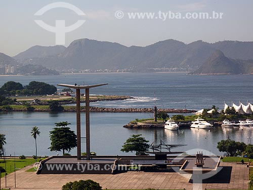  Subject: Monument to the dead of World War II with Niteroi city in the background / Place: Rio de Janeiro city - Rio de Janeiro state (RJ) - Brazil / Date: 05/2012 