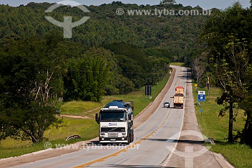  Subject: State Highway Francisco Alves Negrao between the municipalities Capao Bonito and Taquarivai / Place: Capao Bonito city - Sao Paulo state (SP) - Brazil / Date: 01/2012 