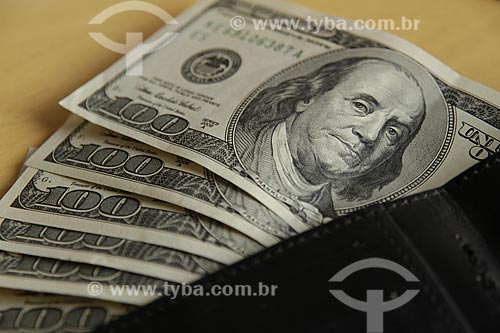 Subject: American currency - Banknote of hundred dollars / Place: Studio / Date: 04/2012 