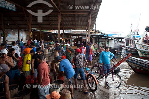  Subject: Movement in the Santana market (Beirada de Santana)  / Place: Santana city - Amapa state (AP) - Brazil / Date: 04/2012 