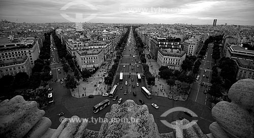  Subject: Aerial view of the Champs Elysees Avenue from the Triumphal Arches / Place: Paris - France - Europe / Date: 06/2012 