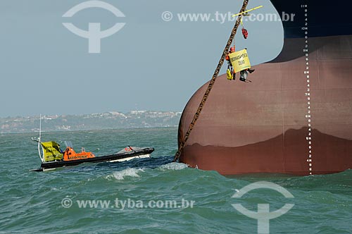  Subject: Greenpeace activist arrested at anchor freighter Clipper Hoppe in protest against the illegal production and export of pig iron. / Place: Sao Luis city - Maranhao state (MA) - Brazil / Date: 05/2012 