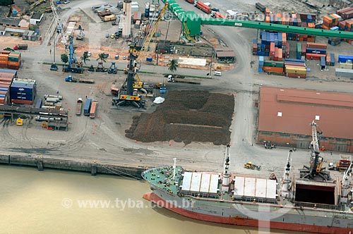  Subject: Loading of pig iron in the Itaqui Port, marine terminal of Ponta da Madeira / Place: Sao Luis city - Maranhao state (MA) - Brazil / Date: 05/2012 