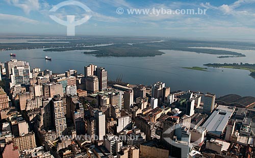  Subject: Aerial view of the downtown of Porto Alegre with Guaíba Lake in the background / Place: Porto Alegre city - Rio Grande do Sul state (RS) - Brazil / Date: 05/2012 