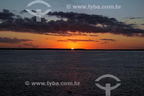  Subject: Dawn on the Amazon River between the towns of Itacoatiara and Parintins / Place: Itacoatiara city - Amazonas state (AM) - Brazil / Date: 06/2012 