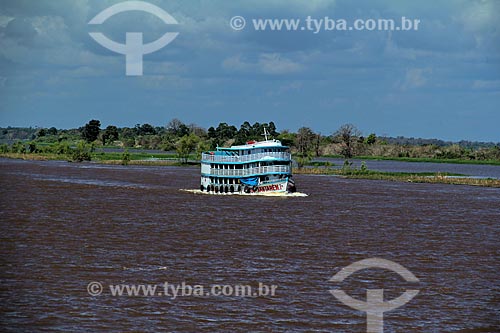  Subject: Passenger boat on the Amazon River between the towns of Itacoatiara and Parintins / Place: Itacoatiara city - Amazonas state (AM) - Brazil / Date: 06/2012 