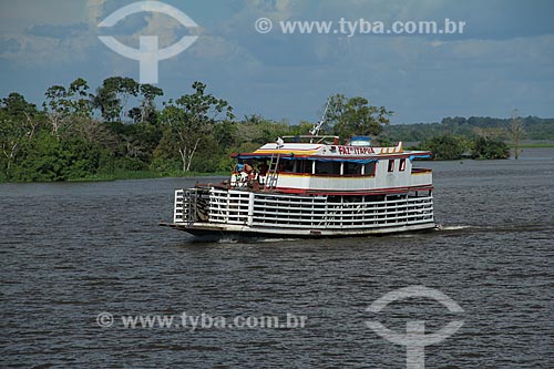  Subject: Ferry transporting cattle in the Amazon River / Place: Parintins city - Amazonas state (AM) - Brazil / Date: 06/2012 