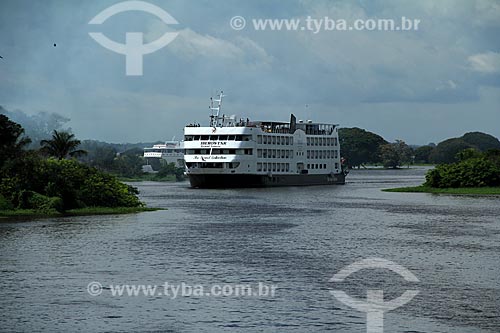  Subject: Ship passenger - Cruise on Amazon River - Iberostar Ship / Place: Parintins city - Amazonas state (AM) - Brazil / Date: 06/2012 