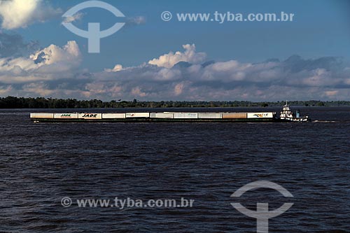  Subject: Ferry doing cargo transportation in the Amazon River / Place: Parintins city - Amazonas state (AM) - Brazil / Date: 06/2012 