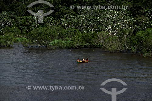  Subject: Boat in the Amazon River in the flooding season between the towns of Parintins and Itacoatiara / Place: Parintins city - Amazonas state (AM) - Brazil / Date: 06/2012 