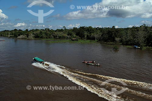  Subject: Boat in the Amazon River in the flooding season between the towns of Parintins and Itacoatiara / Place: Parintins city - Amazonas state (AM) - Brazil / Date: 06/2012 