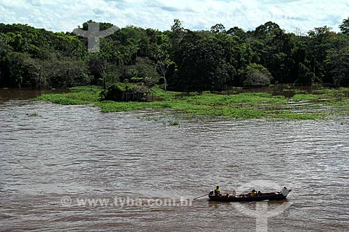  Subject: Boat in the Amazon River in the flooding season between the towns of Parintins and Itacoatiara / Place: Parintins city - Amazonas state (AM) - Brazil / Date: 06/2012 