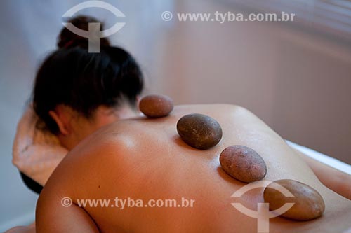  Subject: Massage with hot stones / Place: Rio de Janeiro city - Rio de Janeiro state  (RJ) - Brazil / Date: 05/2012 