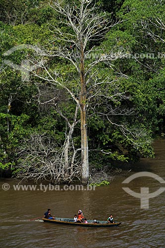  Subject: Canoe on Amazon River in flood season between the cities of Parintins and Itacoatiara / Place: Parintins city - Amazonas state (AM) - Brazil / Date: 07/2012 