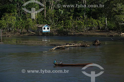  Subject: House on Amazon River in flood season between the cities of Parintins and Itacoatiara / Place: Parintins city - Amazonas state (AM) - Brazil / Date: 07/2012 