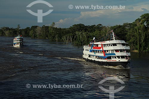  Subject: Passenger boat on the Amazon River between the towns of Urucurituba and Manaus / Place: Urucurituba city - Amazonas state (AM) - Brazil / Date: 07/2012 