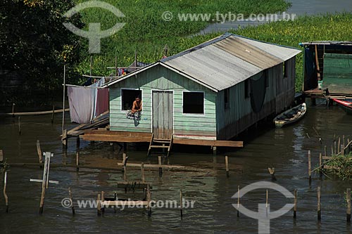  Subject: House on Amazon River in flood season / Place: Manaus city - Amazonas state (AM) - Brazil / Date: 07/2012 