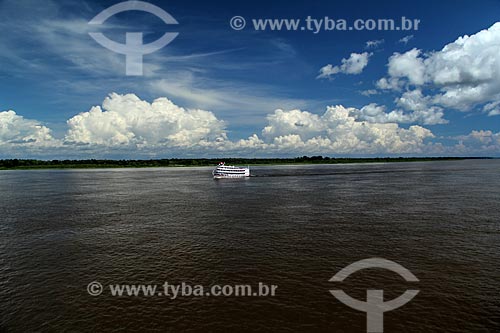  Subject: Passenger boat on the Amazon River / Place: Manaus city - Amazonas state (AM) - Brazil / Date: 07/2012 