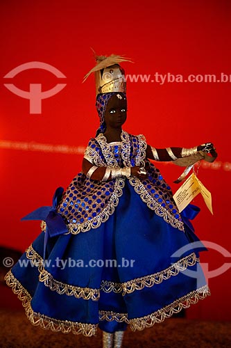  Subject: Mannequin with costume of Ogum in the Memorial of Baianas -  as warrior Orisha of Candomblé - the field of metal - forge himself his weapons and tools / Place: Salvador city - Bahia state (BA) - Brazil / Date: 07/2012 