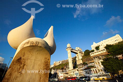  Subject: Fountain of market ramp and Lacerda Elevator / Place: Cidade Baixa neighborhood - Salvador city - Bahia state (BA) - Brazil / Date: 07/2012 