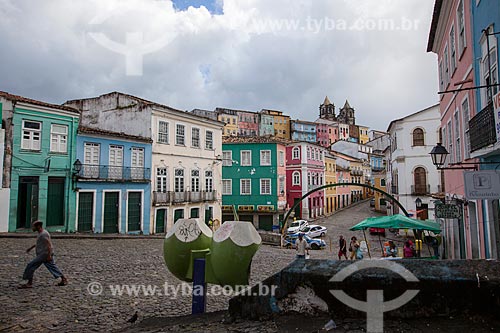  Subject: Public telephone in the form of coconut in Pelourinho / Place: Pelourinho neighborhood - Salvador city - Bahia state (BA) - Brazil / Date: 07/2012 