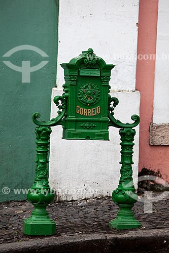  Subject: Old iron mailbox with the coat of arms of the Republic / Place: Pelourinho neighborhood - Salvador city - Bahia state (BA) - Brazil / Date: 07/2012 