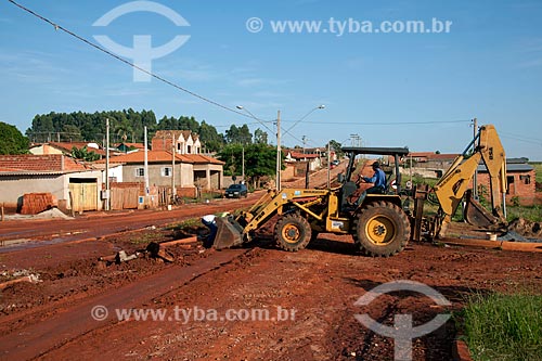  Subject: Public work on dirt street in Taquarivai city / Place: Taquarivai city - Sao Paulo state (SP) - Brazil / Date: 02/2012 