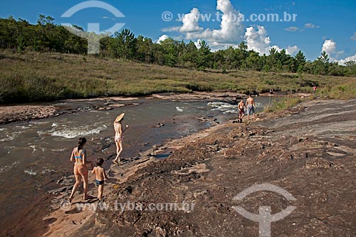  Subject: Green River - Natural border between the cities of  Itarare e Itabera / Place: Itarare city - Sao Paulo state (SP) - Brazil / Date: 02/2012 