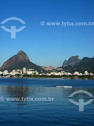  Subject: Rodrigo de Freitas Lagoon with Two Brothers Mountain and Rock of Gavea in the background / Place: Lagoa neighborhood - Rio de Janeiro city - Rio de Janeiro state (RJ) - Brazil / Date: 08/2012 