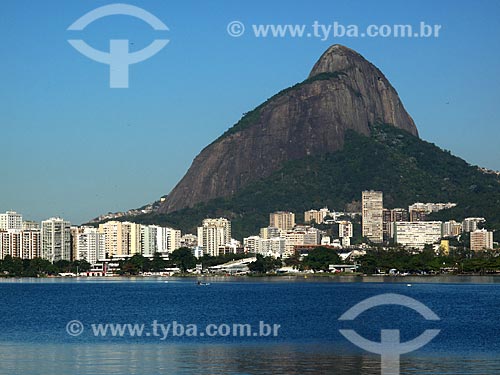  Subject: Rodrigo de Freitas Lagoon with Two Brothers Mountain in the background / Place: Lagoa neighborhood - Rio de Janeiro city - Rio de Janeiro state (RJ) - Brazil / Date: 08/2012 