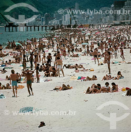  Subject: Ipanema beach with pier of the outfall in background / Place: Ipanema neighborhood - Rio de Janeiro state (RJ) - Brazil / Date: Década de 70 