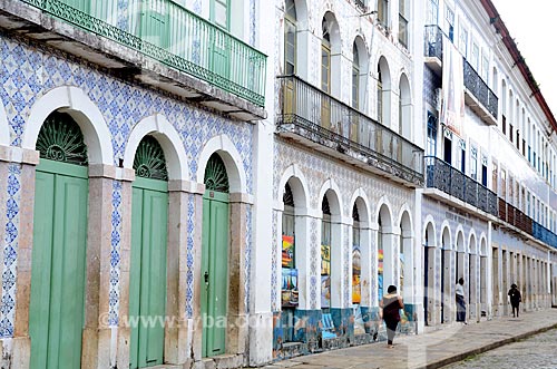  Subject: Museum of Visual Arts (green doors) and houses in Portugal street the historic city center of Sao Luis / Place: Sao Luis city - Maranhao state (MA) - Brazil / Date: 05/2012 