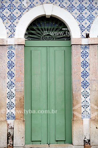  Subject: Detail of the door and and portuguese tiles of the Museum of Visual Arts the historic city center of Sao Luis / Place: Sao Luis city - Maranhao state (MA) - Brazil / Date: 05/2012 