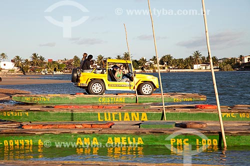  Subject: Ferry crossing in buggy ride in the Genipabu dunes / Place: Extremoz city - Rio Grande do Norte state (RN) - Brazil / Date: 07/2012 