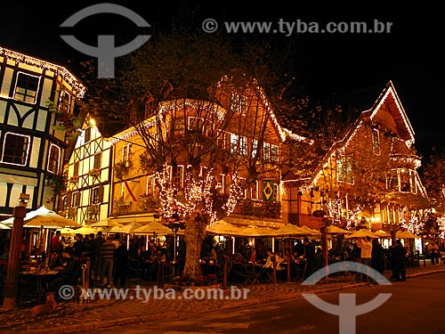  Subject: Baden Baden Bar with night lighting / Place: Capivari neighborhood - Campos do Jordao city - Sao Paulo state (SP) - Brazil / Date: 09/2012 