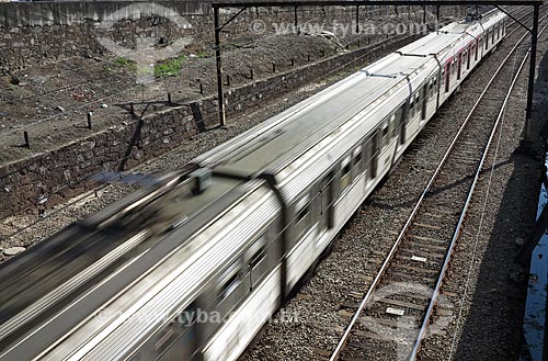  Subject: Train of Supervia Japeri - Central do Brazil at the height of Meier / Place: Rio de Janeiro city - Rio de Janeiro state (RJ) - Brazil / Date: 08/2012 