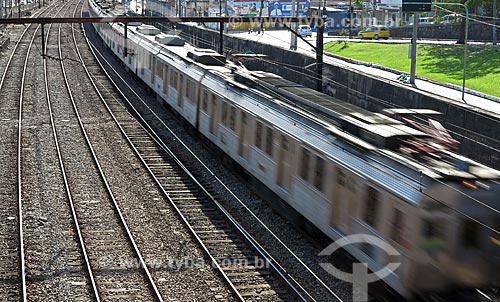  Subject: Train of Supervia Japeri - Central do Brazil at the height of Meier / Place: Rio de Janeiro city - Rio de Janeiro state (RJ) - Brazil / Date: 08/2012 
