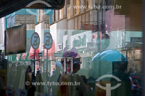  Subject: Shop window of commerce in the city center / Place: Porto Alegre city - Rio Grande do Sul state (RS) - Brazil / Date: 06/2012 