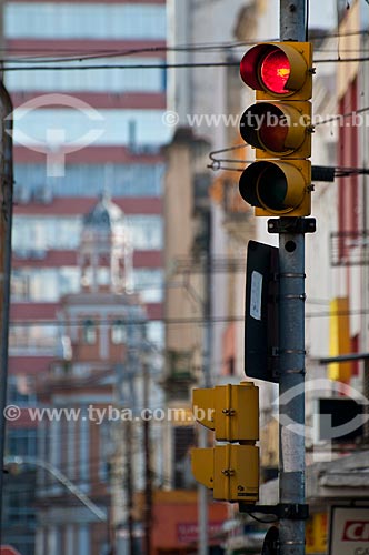  Subject: Traffic signal on Avenue Voluntarios da Patria / Place: Porto Alegre city - Rio Grande do Sul state (RS) - Brazil / Date: 06/2012 