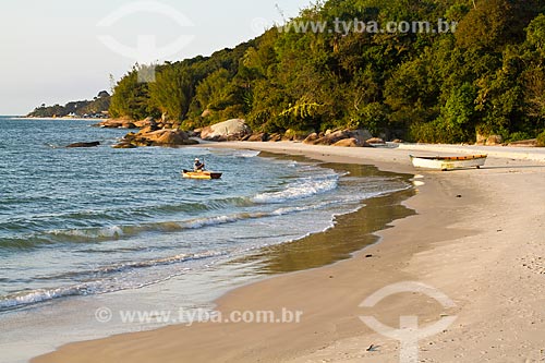  Subject: Fisherman on boat at Daniela Beach / Place: Florianopolis city - Santa Catarina state (SC) - Brazil / Date: 08/2012 