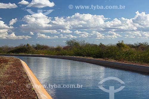  Subject: Irrigation channel Adutora of the West - work of PAC 2 that take water from Sao Francisco river the Oroco city until Ouricuri / Place: Oroco city - Pernambuco state (PE) - Brazil / Date: 06/2012 