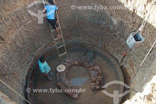  Subject: Opening the well in rural zone of backwoods of Pernambuco / Place: Serra talhada city - Pernambuco state (PE) - Brazil / Date: 08/2012 