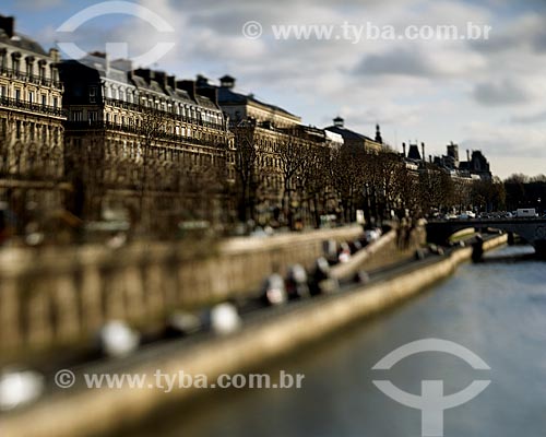  Subject: Buildings on the banks of the Seine River / Place: Paris - France - Europe / Date: 12/2008 