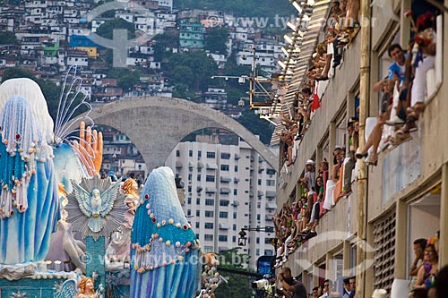  Subject: Parade of Beija-Flor de Nilopolis Samba School - Floats - Plot in 2011 - Roberto Carlos: simplicity of the King / Place: Rio de Janeiro city - Rio de Janeiro state (RJ) - Brazil / Date: 03/2011 