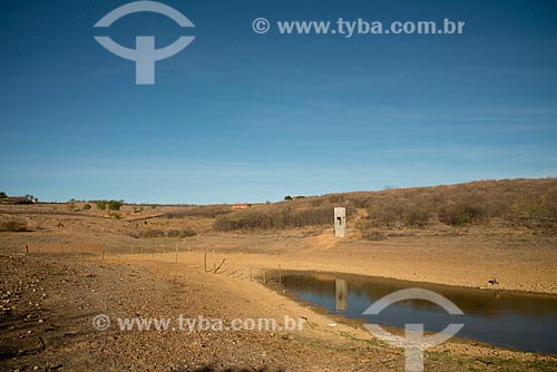  Subject: Weir in rural property in drought period / Place: Salgueiro city - Pernambuco state (PE) - Brazil / Date: 08/2012 