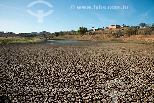  Subject: Weir in rural property in drought period / Place: Salgueiro city - Pernambuco state (PE) - Brazil / Date: 08/2012 