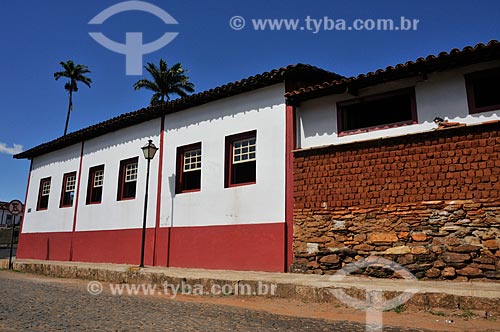  Subject: House with wall of adobe and stone / Place: Pirenopolis city - Goias state (GO) - Brazil / Date: 05/2012 