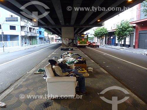  Subject: Homeless sheltered under Presidente Costa e Silva Elevated - also known as Minhocao / Place: Sao Paulo city - Sao Paulo state (SP) - Brazil / Date: 05/2010 