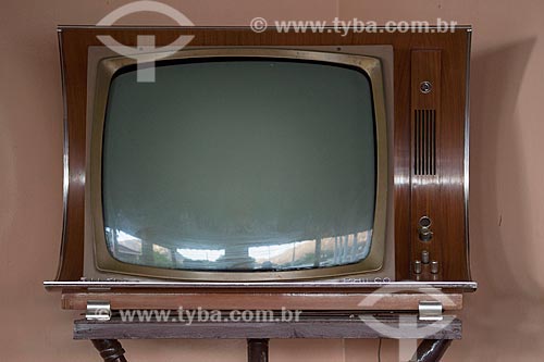  Subject: Television of the 70 Philco brand / Place: Quixada city - Ceara state (CE) - Brazil / Date: 11/2012 